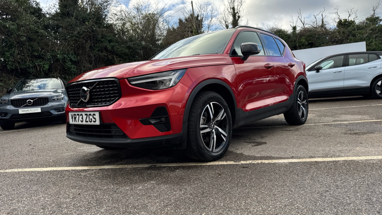 Volvo XC40 2.0 B4P Plus Dark 5dr Auto Petrol Estate